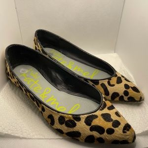 Pointed toe leopard print calf hair flats